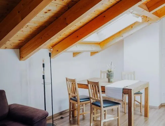 Zur Linde Apartment